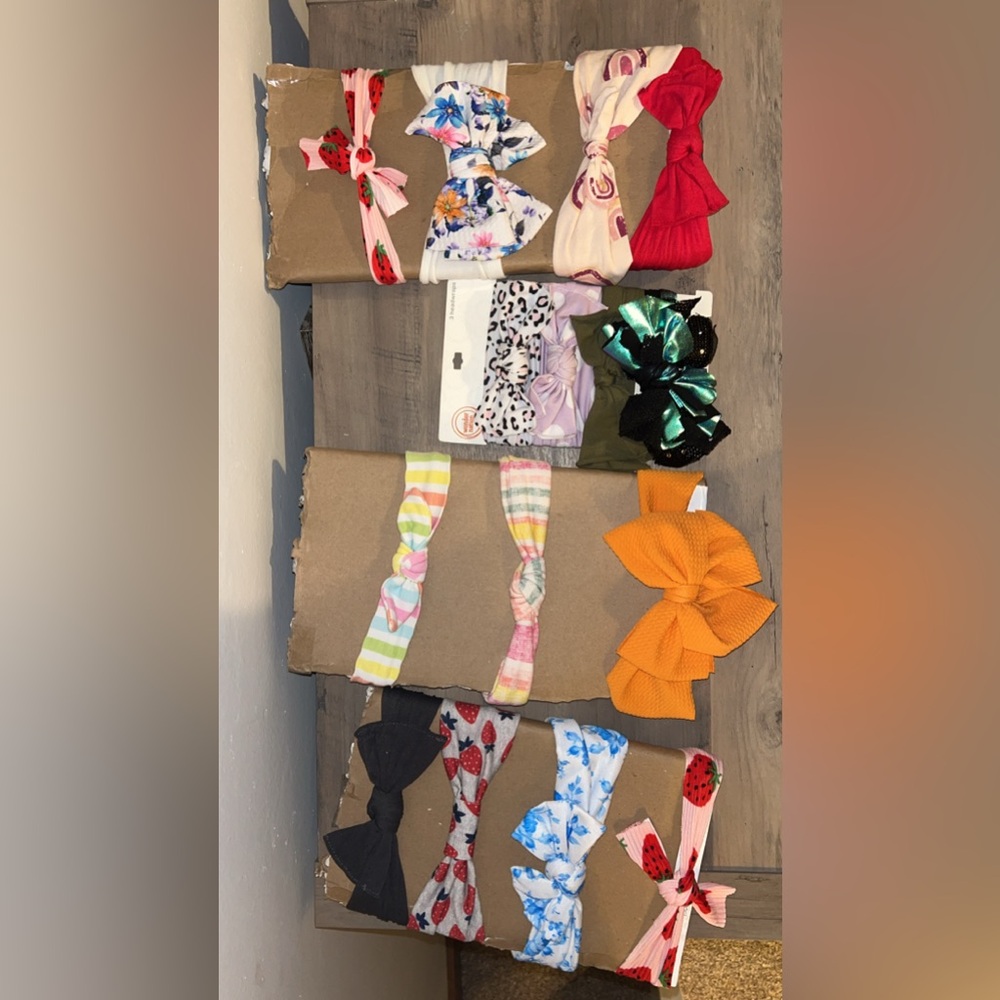Lot of 15 bows! Adorable and cute!